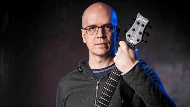 DEVIN TOWNSEND - "Metal Is Possibly The Most Sexless Genre That You Could Find; It's Just A Bunch Of Sweaty Dudes In Black Clothes" (Video)