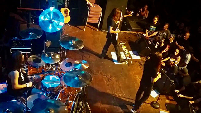 Former MEGADETH Guitarist JEFF YOUNG Posts “Diary Of A Madman” Aerial-Cam Video From RANDY RHOADS Remembered Tour