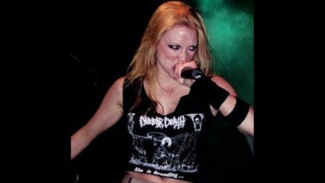 ARCH ENEMY - Rare Video Of Entire 2002 Belgium Show Featuring ANGELA GOSSOW Surfaces On YouTube
