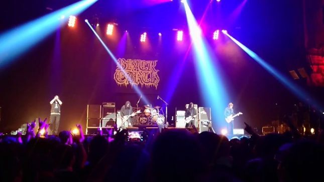 BLACK EARTH Featuring Classic ARCH ENEMY Line-Up Make Surprise Appearance At Loud Park 2017; Fan-Filmed Video Posted