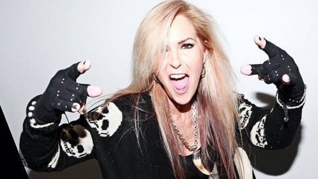 LITA FORD Talks Working With Guitarist GARY HOEY On New Album - "We Do A Demo And It Sounds Like A Master"