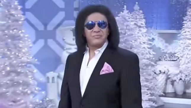 GENE SIMMONS Plays Nope, I Haven't Done That On The Real; Video