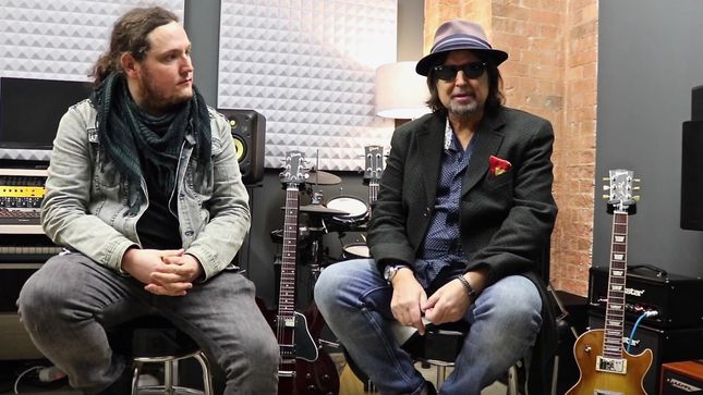 MOTÖRHEAD Guitarist PHIL CAMPBELL Names JIMMY PAGE, MICHAEL SCHENKER, TONY IOMMI Among Influences; Fan Questions Answered (Video)