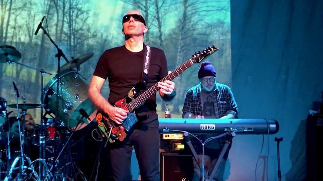 JOE SATRIANI On Upcoming What Happens Next Album - "I Wanted To Do Something Completely Different, Or Circle Back To The Earliest Version Of Myself Musically"; Audio