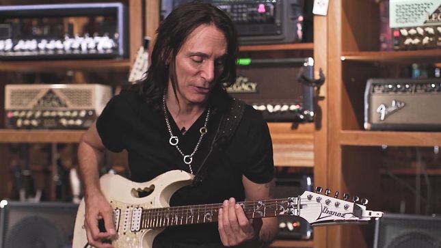 STEVE VAI - The Steve Vai Guitar Method Episode 1: Getting Started; Video