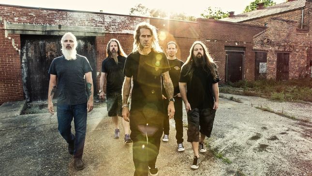 LAMB OF GOD Pay Tribute To Late Tour Bus Driver DALE LEE - "Dale Was One Of Us. We Loved Him... And We'll Miss Him Dearly"