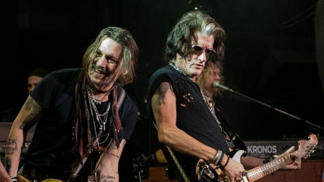 JOE PERRY Joined On Stage By SLASH, JOHNNY DEPP, CHRIS ROBINSON And Others At L.A. Record Release Show; Video Streaming