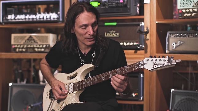 STEVE VAI - The Steve Vai Guitar Method Episode 6: Dynamics, Phrasing And Chords; Video