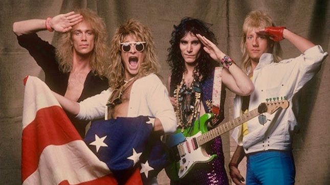 BILLY SHEEHAN On Reuniting The DAVID LEE ROTH Eat 'Em And Smile-Era Lineup - "It's All Up To Dave, If He Decides To Do It We Are All Ready To Go"; Video