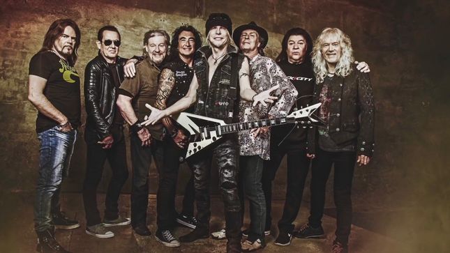 MICHAEL SCHENKER On His Love Of Guitar - "All The Late 60's Guitarists... I Couldn't Get Enough Of"; Video
