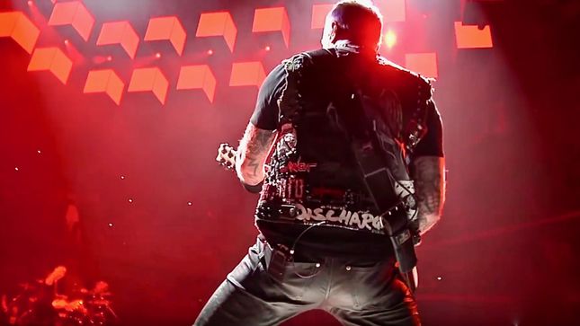 METALLICA Performs "Creeping Death" In Madrid; Pro-Shot Video Streaming