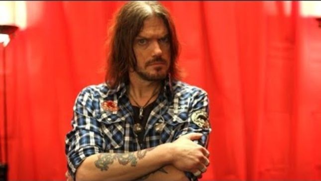 GUNS N' ROSES Keyboardist DIZZY REED Looks Back On His Early Days And Use Your Illusion World Tour In New Video Interview 