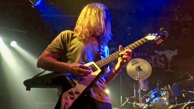 Former MEGADETH Guitarist JEFF YOUNG, Vocalist SHERRI KLEIN And Friends Cover THIN LIZZY's "Don't Believe A Word" Live And Unrehearsed (Video)