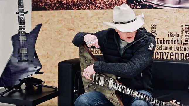 METALLICA's JAMES HETFIELD Reveals The Evolution Of His Legendary "Carl" Guitar - "Talking With An Old Punk Rock Buddy Of Mine..."; Video
