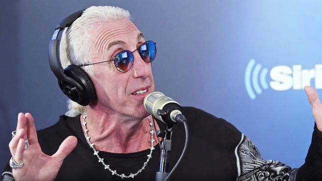 TWISTED SISTER Singer DEE SNIDER On Ageing In Music - "Eventually Gravity Takes Everybody Out And We're All Pulled Into The Ground"; Video