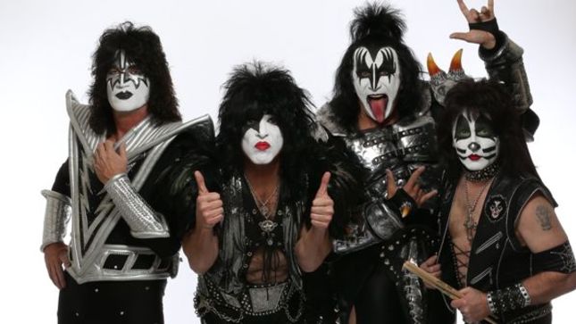 GENE SIMMONS Addresses KISS "End Of The Road" Rumours - "The Band Doesn't Want To Stay On Stage A Day Longer Than When We Feel Valid"