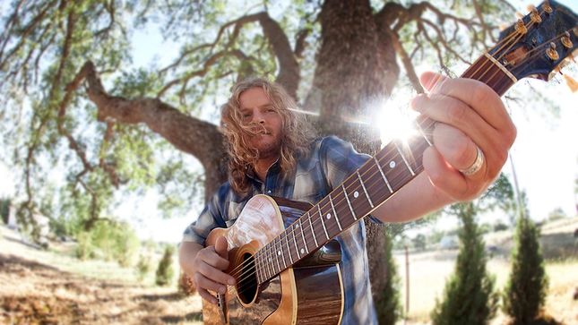 TESLA Guitarist FRANK HANNON Premiers Music Video For Cover Of BLACKBERRY SMOKE's "Sunrise In Texas"