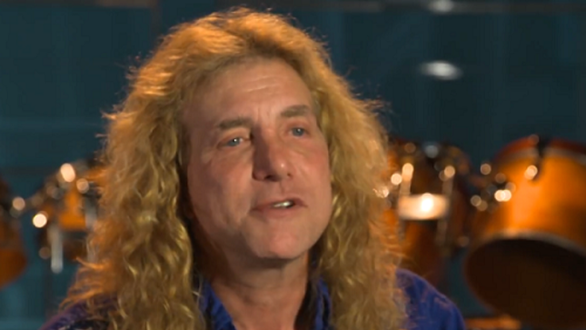 STEVEN ADLER - "After The Ninth Month Of Not Drinking, My Whole Life Did A 180; I Couldn't Be Happier (Video)