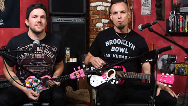 TREMONTI Cover METALLICA On Hello Kitty Guitars; Video