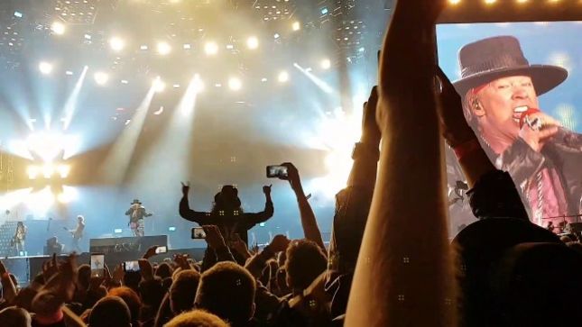 GUNS N' ROSES Perform "Shadow Of Your Love" For The First Time In Over 30 Years (Video)