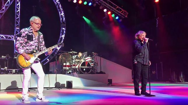 Report: LOU GRAMM Fails To Appear At FOREIGNER's Syracuse Show; Fans Furious