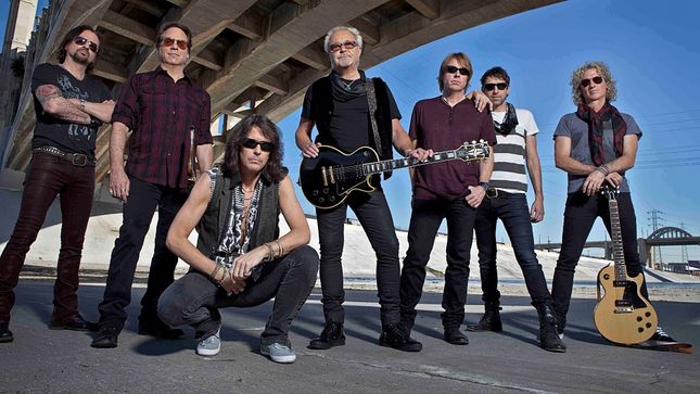 MICK JONES Is Looking Forward To FOREIGNER's Upcoming Reunion Concert At Sturgis Buffalo Chip - "In The End, Both LOU GRAMM And KELLY HANSEN Respect Each Other's Vocal Ability"