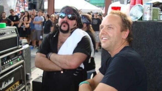 METALLICA Drummer LARS ULRICH Pays Tribute To VINNIE PAUL - "Your Incredible Hospitality And Warm Vibe Was Infectious And Inspiring"