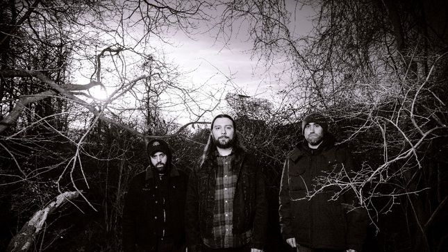 UNEARTHLY TRANCE Share “Mechanism Error”; Split LP With PRIMITIVE MAN Out In August