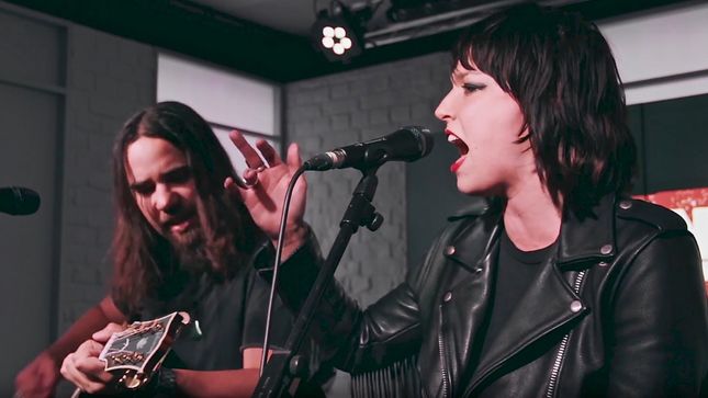 HALESTORM Perform Stripped Back Acoustic Versions Of "Amen" And "Vicious"; Planet Rock Live Session Videos