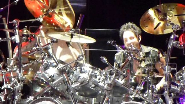 THE DEAD DAISIES Drummer DEEN CASTRONOVO Talks Battle With Drug Addiction - "I Was Doing Amounts That Would Have Killed A Rhinoceros; I'm Grateful To Be Alive"