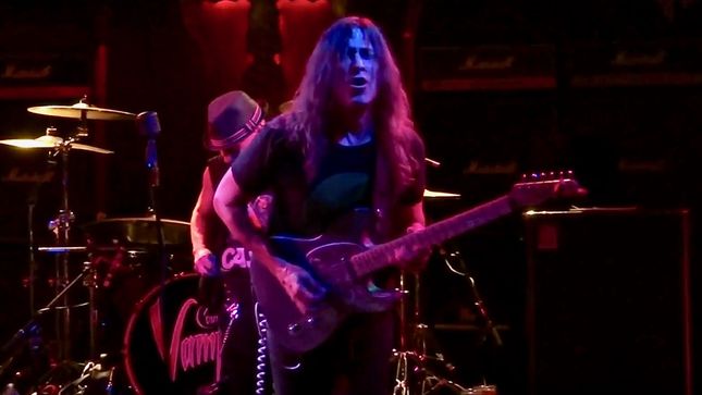 Former MEGADETH Guitarist JEFF YOUNG Dedicates Cover Of ROSSINGTON COLLINS BAND Hit "Don't Misunderstand Me" To Late LYNYRD SKYNYRD Guitarist ED KING