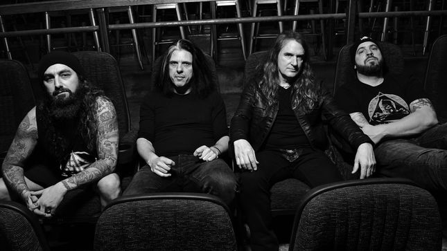 MEGADETH Bassist DAVID ELLEFSON Talks Songwriting For METAL ALLEGIANCE - "These Are Not Internet Records; It's Important For Us To Gather In A Room And Work On The Songs Together" (Audio)