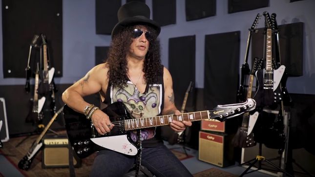 SLASH - "I Enjoy Playing Live A Lot More Than Playing In The Studio"
