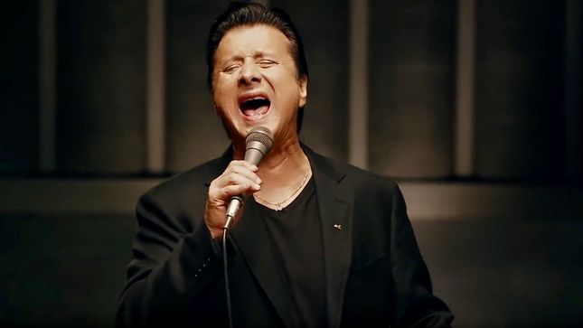 STEVE PERRY - Long-Awaited Traces Album Streaming In Its Entirety