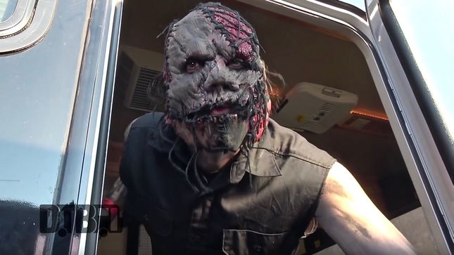 TERROR UNIVERSAL Featured In New Episode Of Bus Invaders; Video