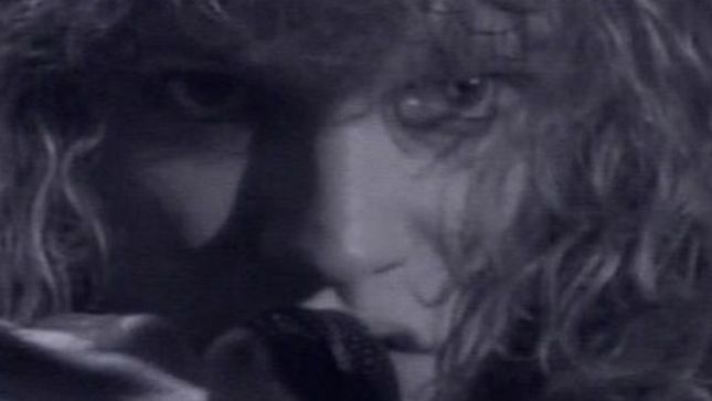 JON BON JOVI Looks Back On Writing "Livin' On A Prayer" - "It Didn't Sound Like Anything On The Radio; Richie Looked At Me And Said 'You're Crazy'" (Video)