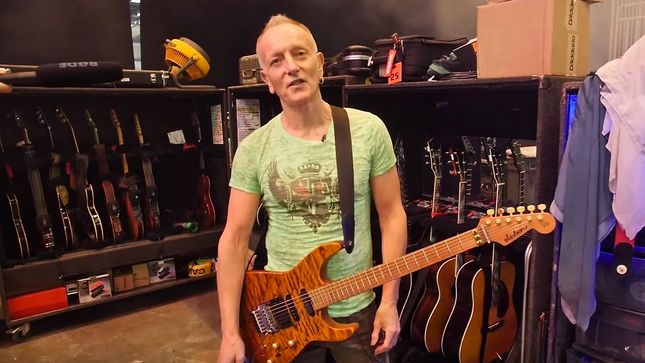 DEF LEPPARD - Jackson Guitars Goes Backstage With PHIL COLLEN; Video