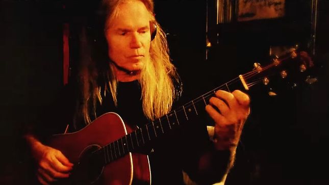 VANDENBERG'S MOONKINGS Streaming "Sailing Ships" (Rugged And Unplugged)