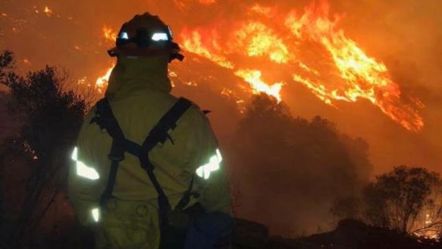 METALLICA Donates $100,000 To California Wildfire Relief Efforts