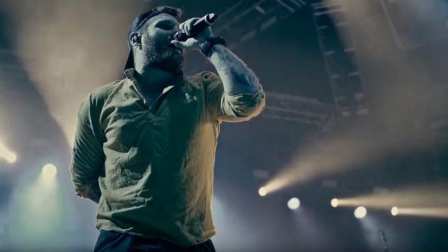 ASKING ALEXANDRIA Release "Alone In A Room" (Live Across America) Video
