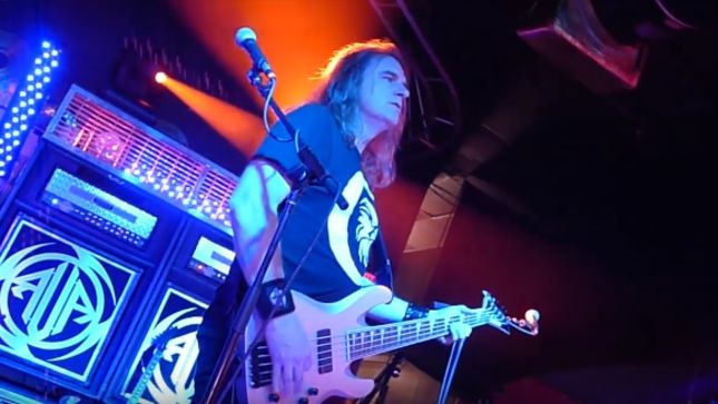 MEGADETH's DAVID ELLEFSON Brings Basstory Solo Tour To Longwood, FL; Fan-Filmed Video Posted