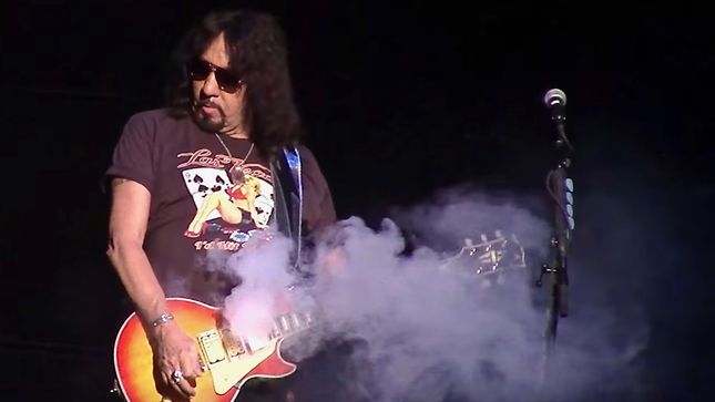 ACE FREHLEY On Former KISS Bandmates GENE SIMMONS And PAUL STANLEY - "To Be Honest, Neither Of Them Are Really Fond Of Each Other"; Audio