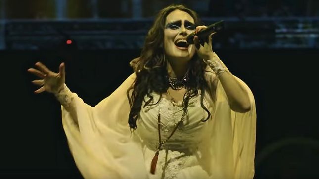 WITHIN TEMPTATION Performs 