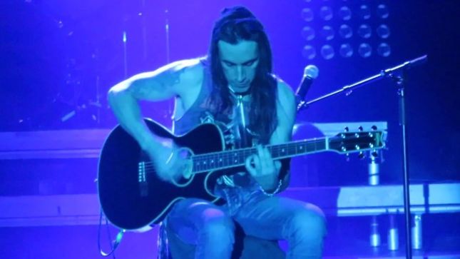 EXTREME Guitarist NUNO BETTENCOURT On 10 Year Wait For New Album - "We're Doing It; A Lot Of The Stuff's Done" (Video)