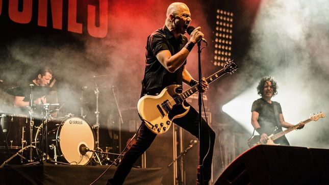 DANKO JONES Premiers New Song "I'm In A Band"; Audio Streaming