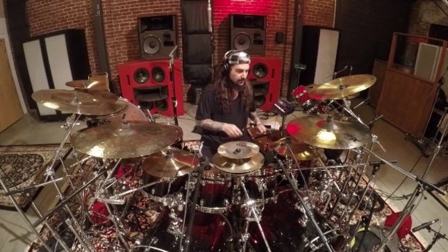 MIKE PORTNOY Posts Isolated Drum Track Footage Of THE NEAL MORSE BAND's "The Element Of Fear"; Challenges Fans To "Write Your Own Parts To What's Here..."