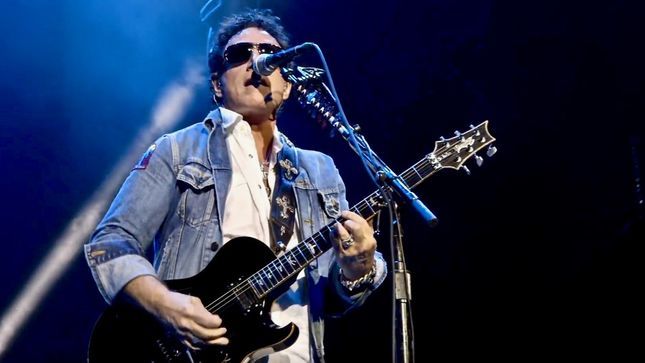  JOURNEY Guitarist NEAL SCHON Thanks Fans For Support Following Emergency Gallbladder Removal Surgery - "Your Friendship Is What Motivates Me"