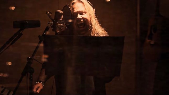 MÖTLEY CRÜE Release Behind-The-Scenes In-Studio Footage From The Dirt Sessions; Video