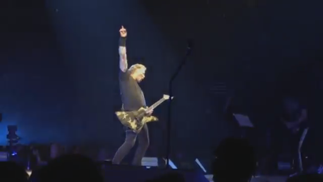 METALLICA Performs "Here Comes Revenge" Live For The First Time Ever; Fan-Filmed Video Posted