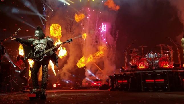 GENE SIMMONS Talks KISS' End Of The Road Tour - "We'd Love To Have Ace And Peter Join Us Here And There, And If They Don’t It's Not Going To Be Because Of Us"